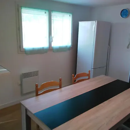 Aussie Lounge - Full Inclusive 32Sqm Flats On Loire Valley Doorstep *